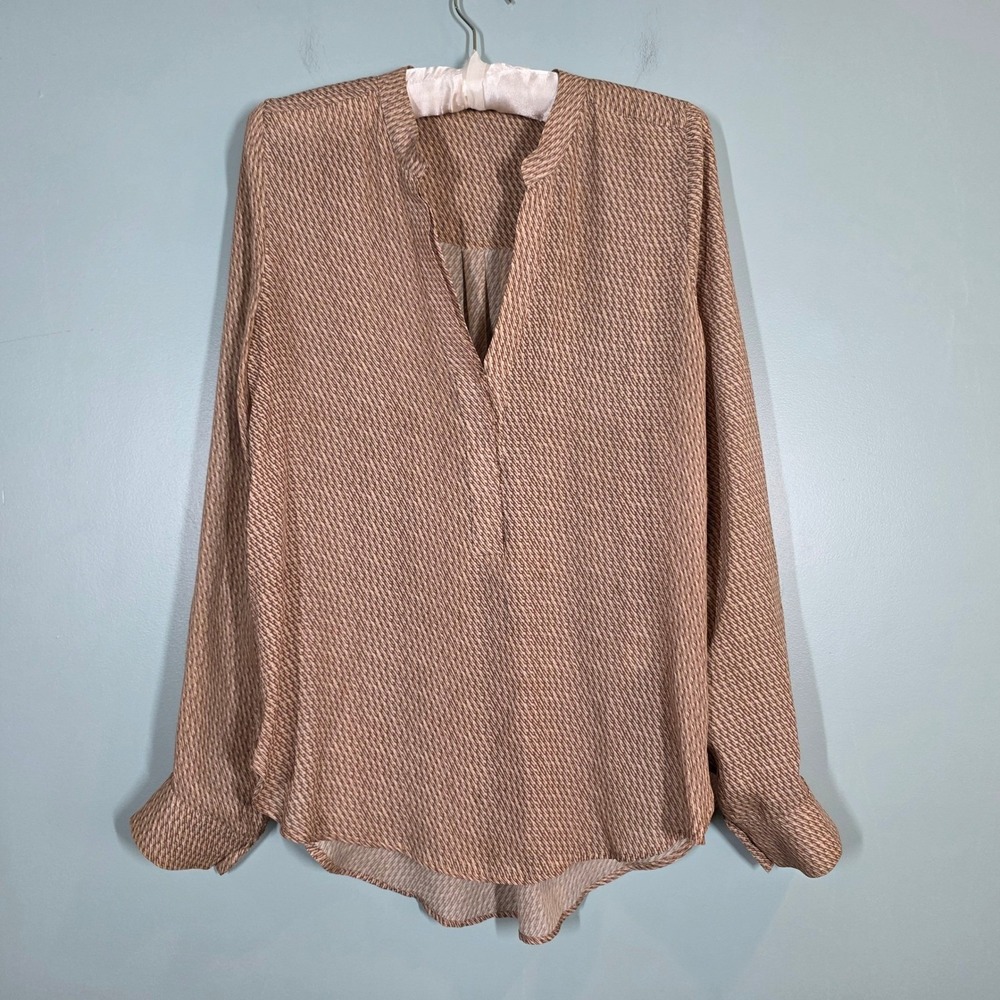 Vince‎ Women Tan Geometric Print 100% Silk V-Neck Blouse Top V1774-10488 Size 4